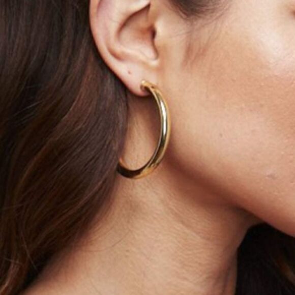 Large 14k Gold Plated Chunky Hoop Earrings 925 Posts - Picture 1 of 3